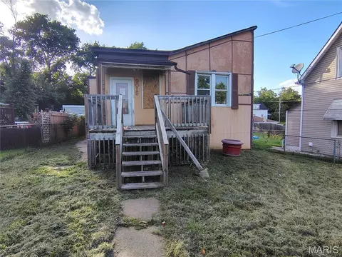 9015 S Broadway, Saint Louis, MO 63125