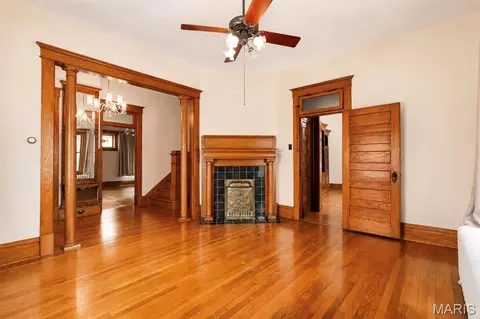 318 E Ste Marie St, Perryville, MO 63775