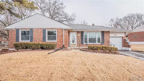 1209 Hamlet Ct, Saint Louis, MO 63137