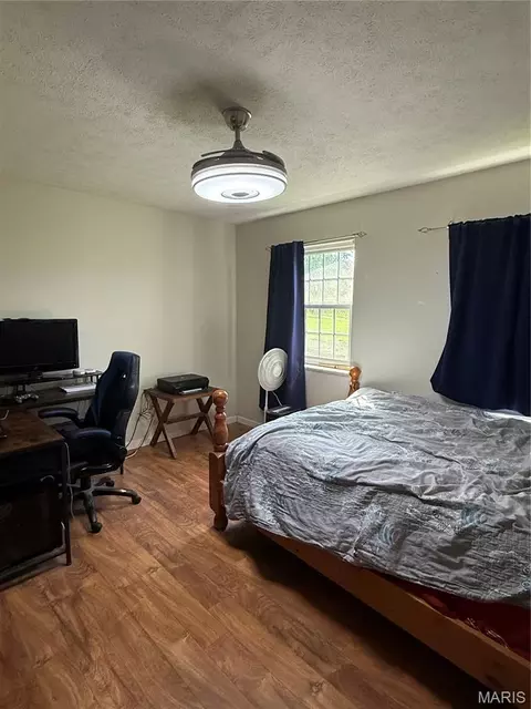 Bedroom - 13573 Highway Pp, Dixon, MO 65459 photo 4 of 4