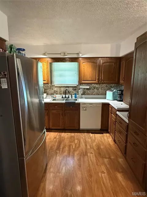 Kitchen - 13573 Highway Pp, Dixon, MO 65459 photo 2 of 4
