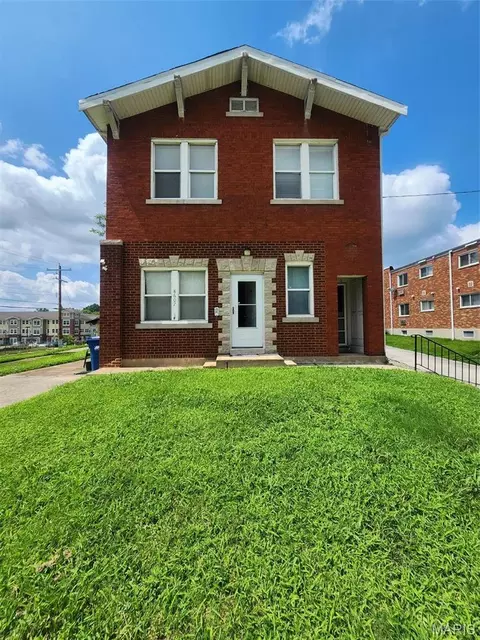 8607 Jennings Station Rd, Jennings, MO 63136