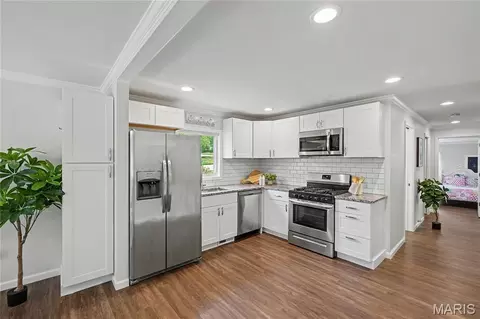 Kitchen - 31 Plackemeier, O'fallon, MO 63366 photo 2 of 3