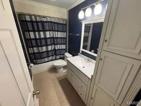 Bath - 504 Briscoe Ave, O'fallon, MO 63366 photo 1 of 2