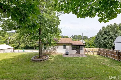 Exterior - 1018 Top Dr, Arnold, MO 63010 photo 3 of 8