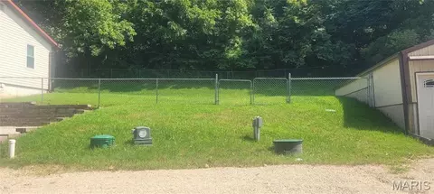 Exterior - 1018 Top Dr, Arnold, MO 63010 photo 7 of 8