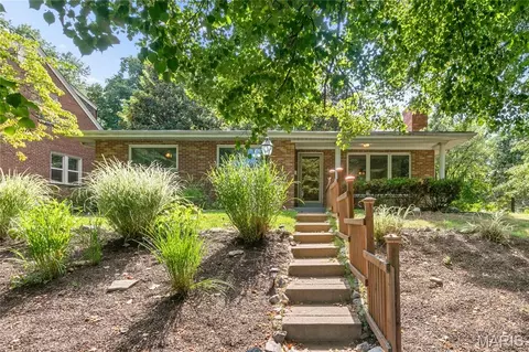 1043 Midland Blvd, University City, MO 63130