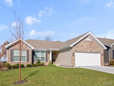 2 Hickory At Walnut Hls, Jefferson City, MO 65109