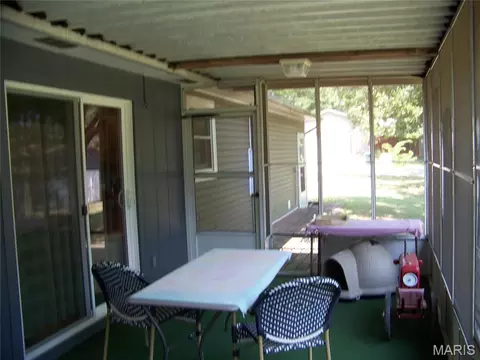 Exterior - 13900 Haystack Ln, Dixon, MO 65459 photo 4 of 11