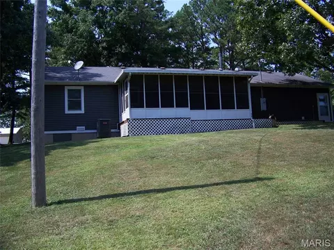 Exterior - 13900 Haystack Ln, Dixon, MO 65459 photo 10 of 11