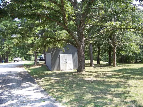 Exterior - 13900 Haystack Ln, Dixon, MO 65459 photo 7 of 11