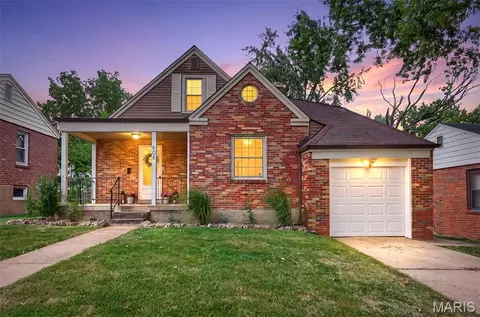 608 Ellwine Dr, Saint Louis, MO 63125
