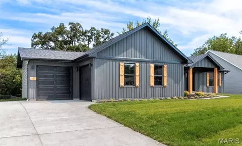 Exterior - 10 Pershing Cir, O'fallon, MO 63366 photo 2 of 6