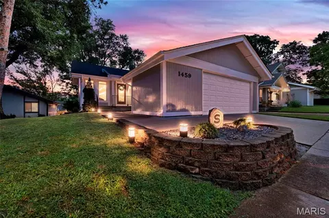 1459 Pine Row Ct, Saint Louis, MO 63146