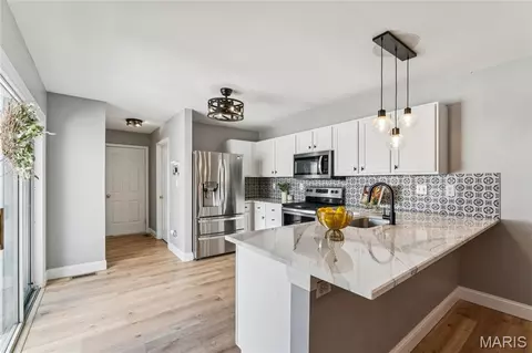Kitchen - 947 Rolling Thunder Dr, O'fallon, MO 63368 photo 1 of 3
