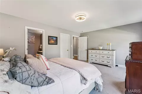 Bedroom - 947 Rolling Thunder Dr, O'fallon, MO 63368 photo 2 of 7