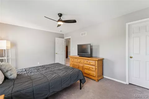 Bedroom - 947 Rolling Thunder Dr, O'fallon, MO 63368 photo 7 of 7