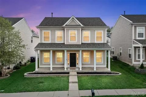 2018 Village Glen Dr, Wentzville, MO 63385