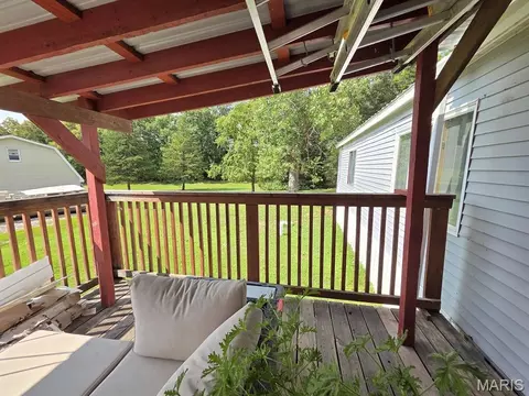 Exterior - 28567 Comanche Trl, Canton, MO 63435 photo 2 of 9