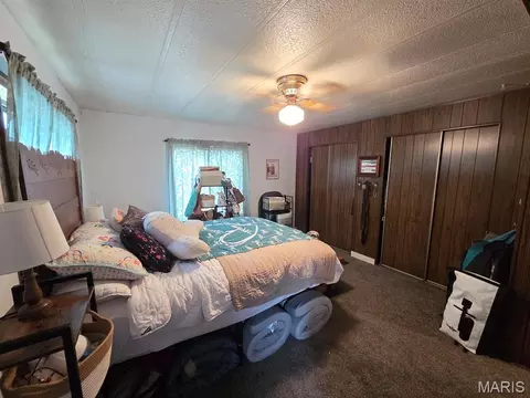 Bedroom - 28567 Comanche Trl, Canton, MO 63435 photo 2 of 6