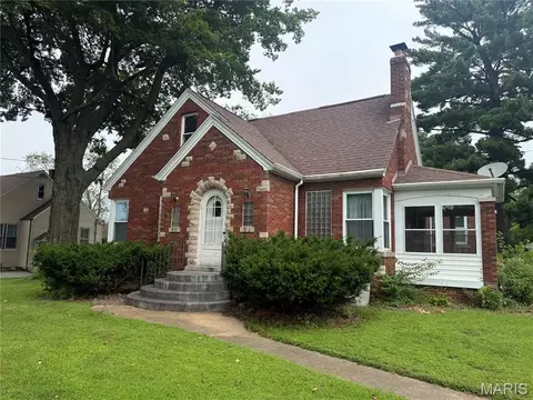 10013 Lincoln Trl, Fairview Heights, IL 62208