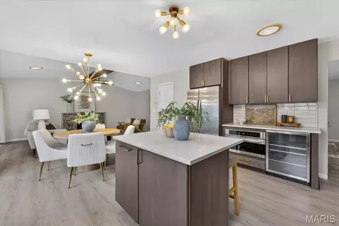 Kitchen - 401 Andover Ln, Ballwin, MO 63011 photo 3 of 5