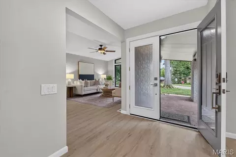 Entry Way - 401 Andover Ln, Ballwin, MO 63011 photo 1 of 3