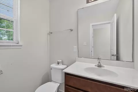Entry Way - 313 Lindy Blvd, Ballwin, MO 63021 photo 2 of 3