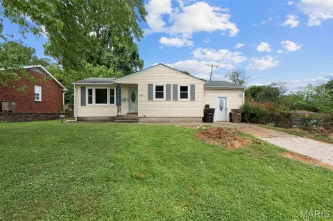 420 Green Acres St, Cape Girardeau, MO 63701