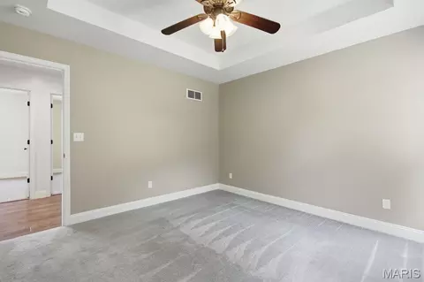 Bedroom - 550 Crestfall Dr, Washington, MO 63090 photo 4 of 9