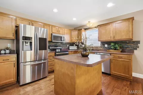 Kitchen - 550 Crestfall Dr, Washington, MO 63090 photo 1 of 4