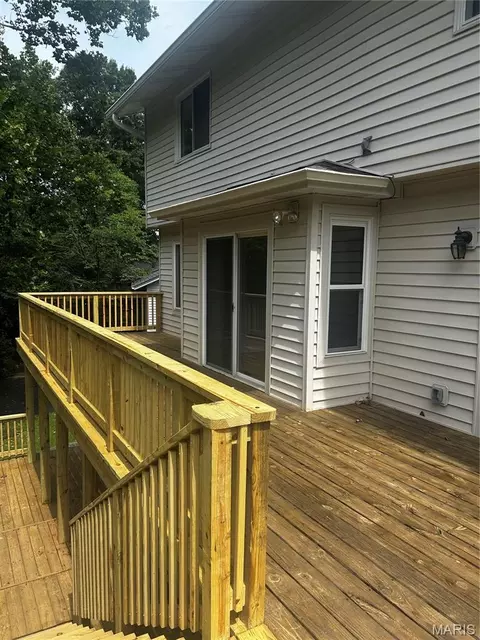 Exterior - 1226 Dunloe Rd, Ballwin, MO 63021 photo 7 of 10