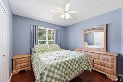 Bedroom - 1408 Redwood Dr, Saint Clair, MO 63077 photo 3 of 4