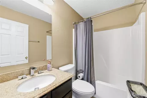 Bath - 1408 Redwood Dr, Saint Clair, MO 63077 photo 2 of 2