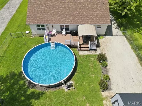 Exterior - 1408 Redwood Dr, Saint Clair, MO 63077 photo 5 of 7