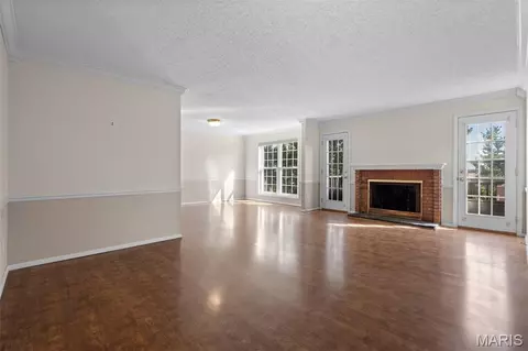 10358 Chimney Rock Dr #31, Saint Louis, MO 63146