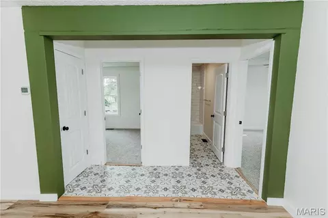 Entry Way - 303 S Pine St, Dixon, MO 65459 photo 2 of 2