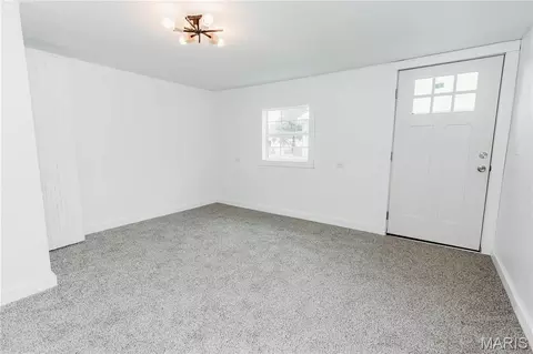 Living - 303 S Pine St, Dixon, MO 65459 photo 8 of 8