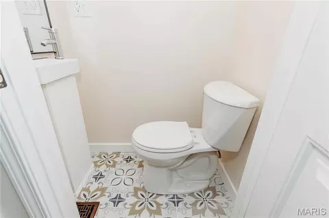 Bath - 303 S Pine St, Dixon, MO 65459 photo 6 of 7