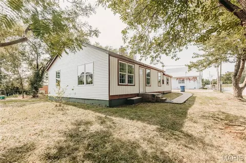 Other - 303 S Pine St, Dixon, MO 65459 photo 10 of 13