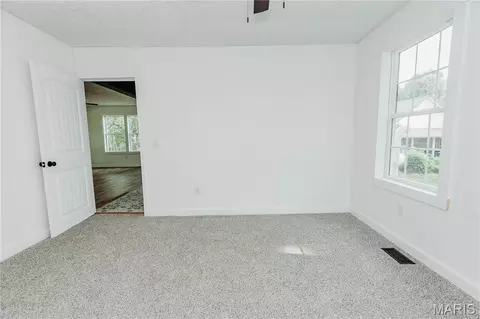 Bedroom - 303 S Pine St, Dixon, MO 65459 photo 6 of 10