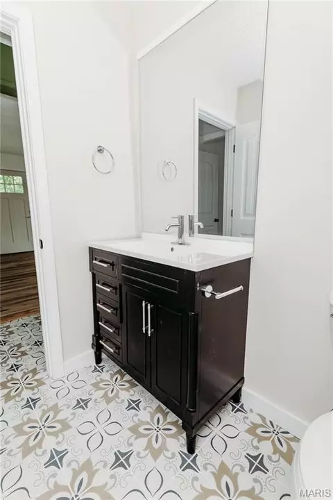 Bath - 303 S Pine St, Dixon, MO 65459 photo 4 of 7