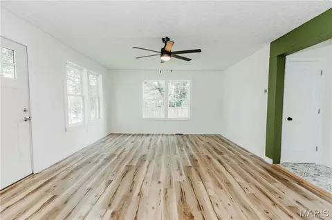 Living - 303 S Pine St, Dixon, MO 65459 photo 6 of 8