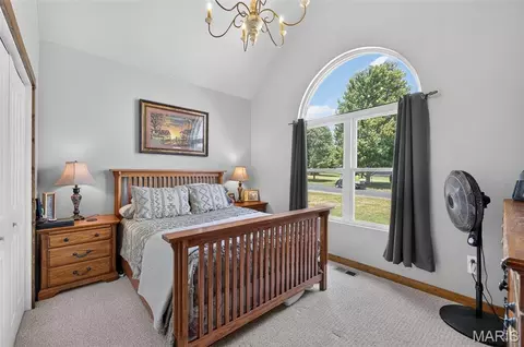 Bedroom - 1504 M- East 15th St, Mountain Grove, MO 65711 photo 3 of 5