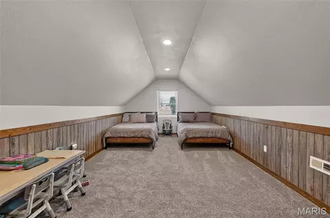 Bedroom - 1504 M- East 15th St, Mountain Grove, MO 65711 photo 5 of 5