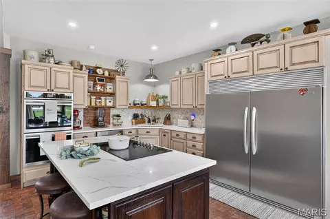 Kitchen - 1504 M- East 15th St, Mountain Grove, MO 65711 photo 1 of 2