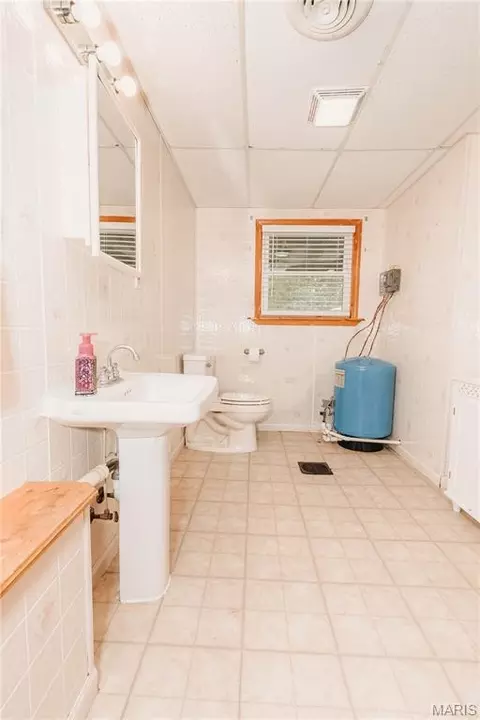 Bath - 10375 Cedar Ln, Dixon, MO 65459 photo 5 of 7