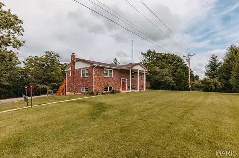 Exterior - 10375 Cedar Ln, Dixon, MO 65459 photo 11 of 20