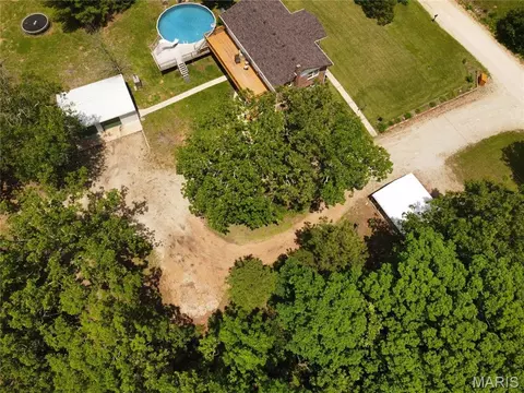 Exterior - 10375 Cedar Ln, Dixon, MO 65459 photo 18 of 20