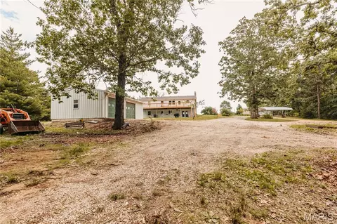 Exterior - 10375 Cedar Ln, Dixon, MO 65459 photo 4 of 20